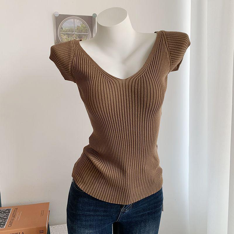 

Korean Style Slim Fit Deep V-Neck Short Sleeve Knitted T-Shirt for Women S (suggested 40-45 kg) темно-коричневого кольору