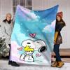 Warm blanket, Snoopy cartoon pattern, comfortable nap blanket, soft and skin-friendly, a great gift for friends and family.