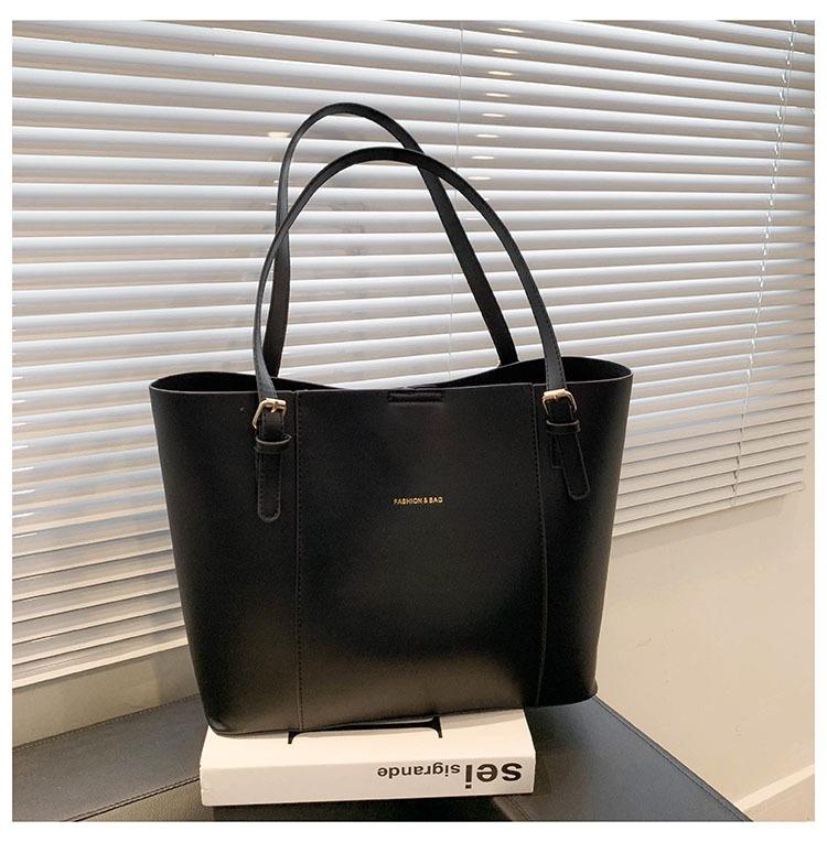 

color matching large-capacity tote bag women s fashion going out portable casual spring women s bag foreign shoulder bag чёрный