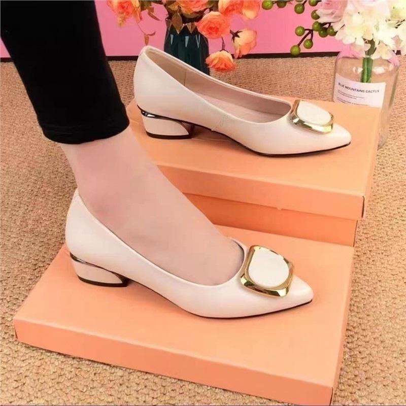 Soft Leather Shallow Mouth Single Shoes Women's Spring and Summer New Patent Leather Non-slip Soft Sole Breathable Mother Work Shoes Women's Small L