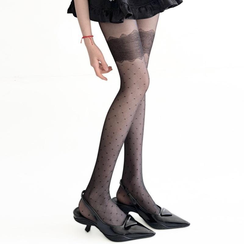 Japanese Black Fishnet Stockings: Diamond Pattern, Anti-Snag, High Elasticity, Sheer, Summer-Weight Pantyhose for Women
