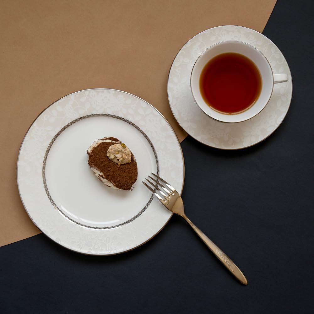 NARUMI Milano Bianca Plate, 21cm, White, with a Floral and Plum Blossom Design, Cute and Stylish, Flat Plate, 51461-1086P