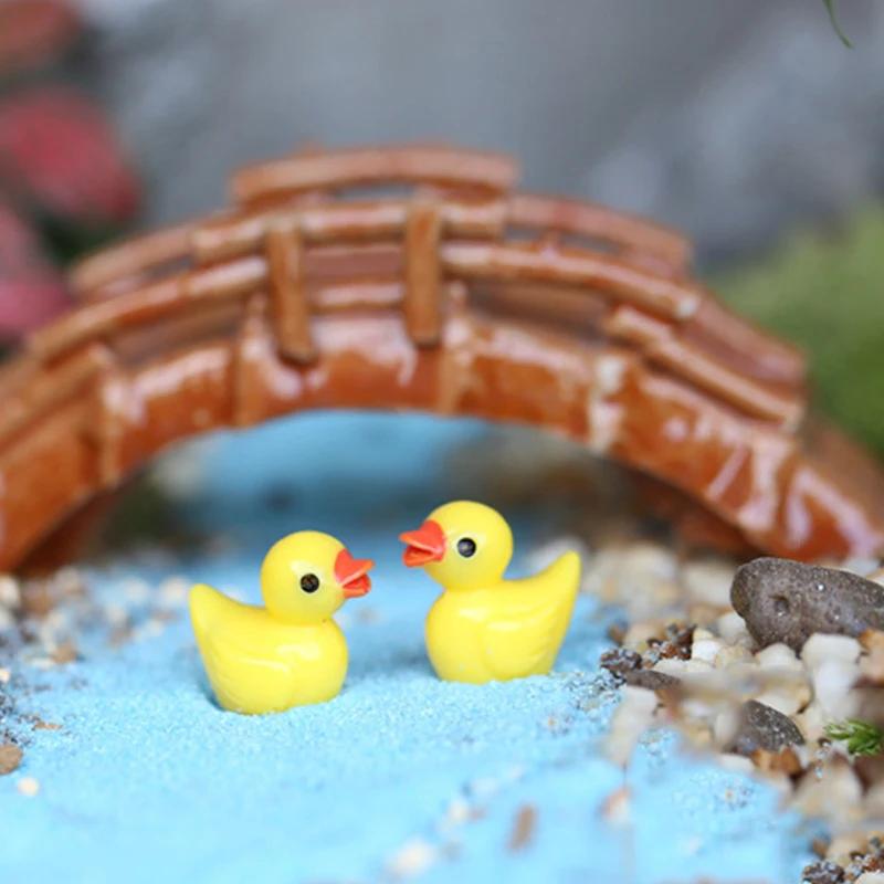 100Pcs Resin Mini Duck Miniature Figurines Ornaments Decor Yellow Animal Garden Crafts Tiny Duck Landscape Plants Fairy