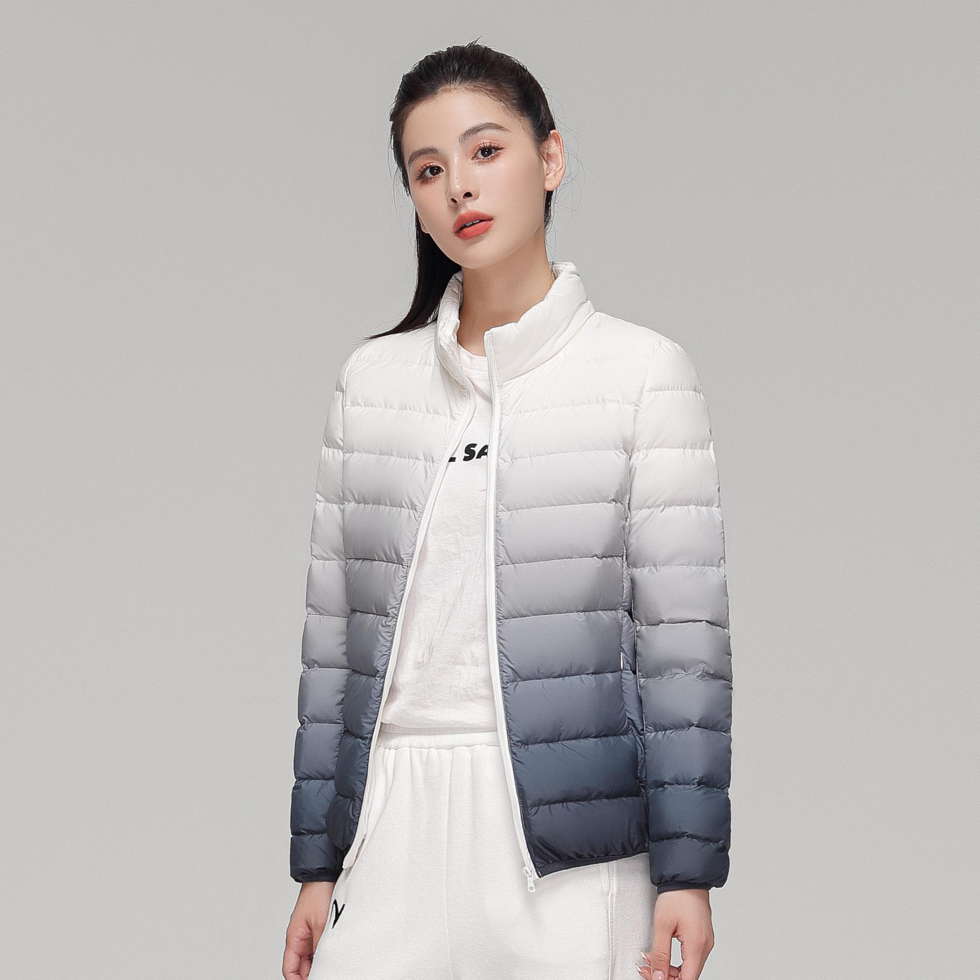

Autumn and winter new down light down jacket women s style with hat collar gradual change color large size white duck down jacket S