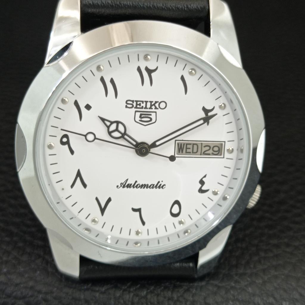 VINTAGE REFURBISHED SEIKO 5 AUTOMATIC JAPAN MENS WHITE DIAL WATCH a445551-1