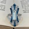 Huitan Luxe Dames Temperament Ringen met Blauwe Zirkonia Mode Exquise Vinger Accessoires Prachtige Verjaardagscadeaus