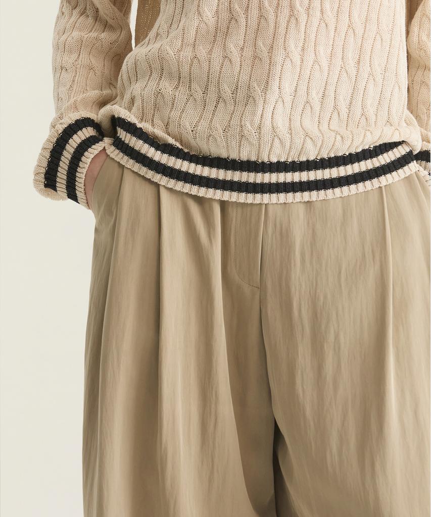 Oteumilkape Mid-Rise Pleated Wide Pants - Beige