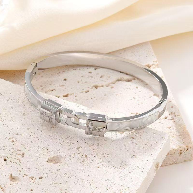 2026 Bracelet Does Not Fade Concentric Lock Bracelet Women's Light Luxury Style Plated 18K Gold Cross-border European and American Bracelet