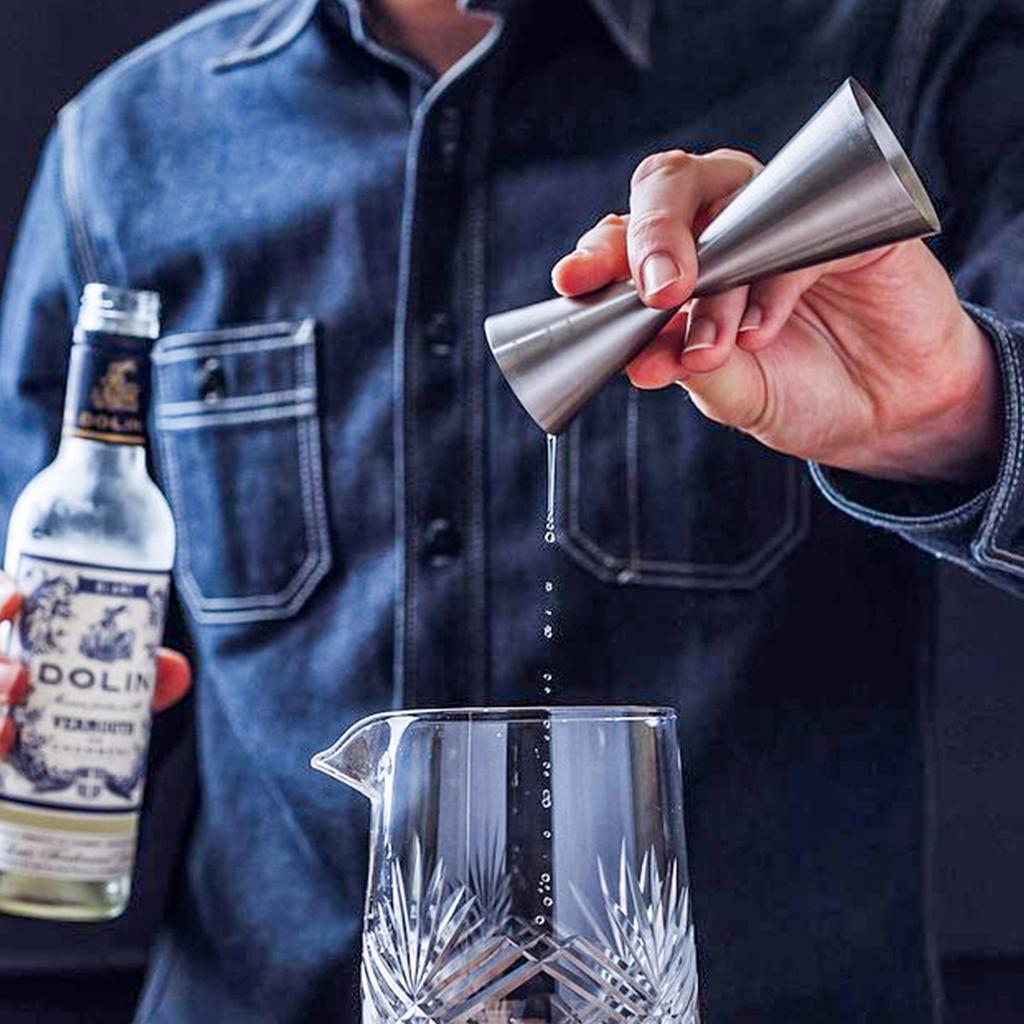 Japanese-Style Cocktail Jigger Creative Engraving Measuring Cup Stainless Steel Cocktail Jiggers Bartender Tools Bar Accessories