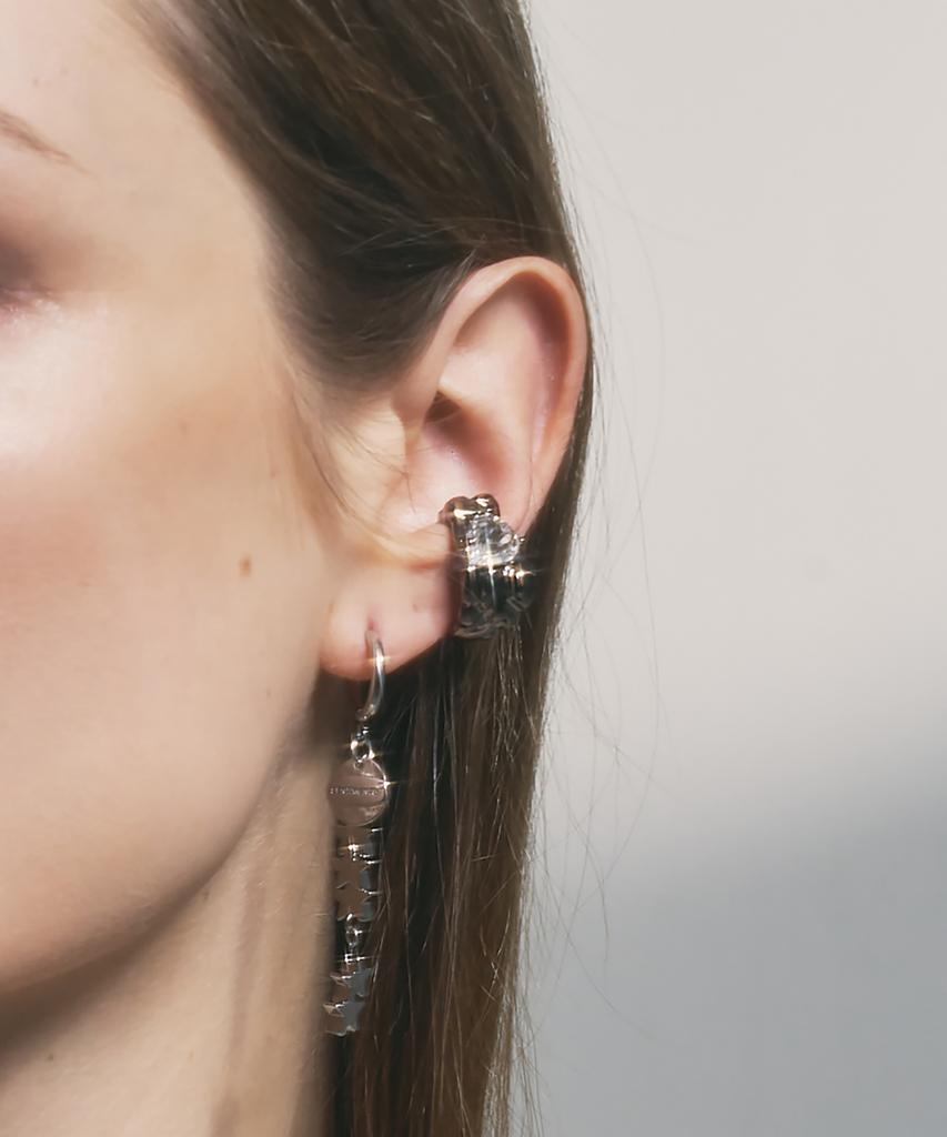 Sentiments No.317 [Black] Geometry Heart Earcuff