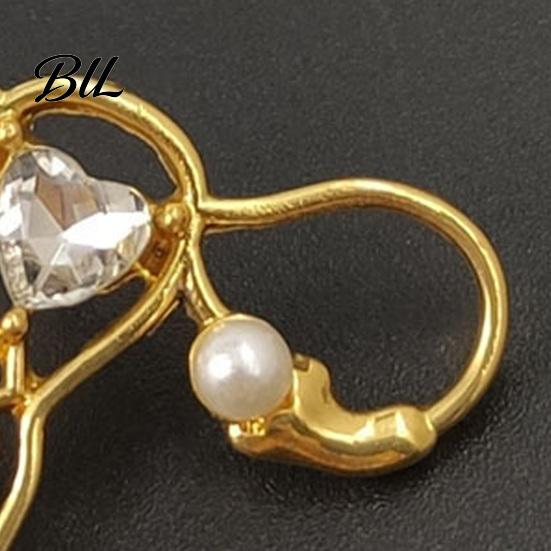 Golden Tone Brooch Uterus with Rhinestone Faux Pearl, Human Organ Lapel Pin, Female Accessory Hollow Shaped Jewelry for Coats Sweaters Scarves Body