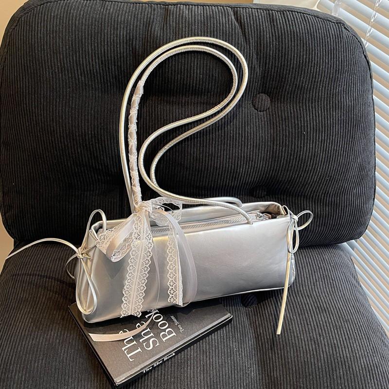 

Korean Style High-end Small Fresh Large-capacity Commuting Armpit Shoulder Bag Women s Simple Texture Internet Celebrity French Stick срібний