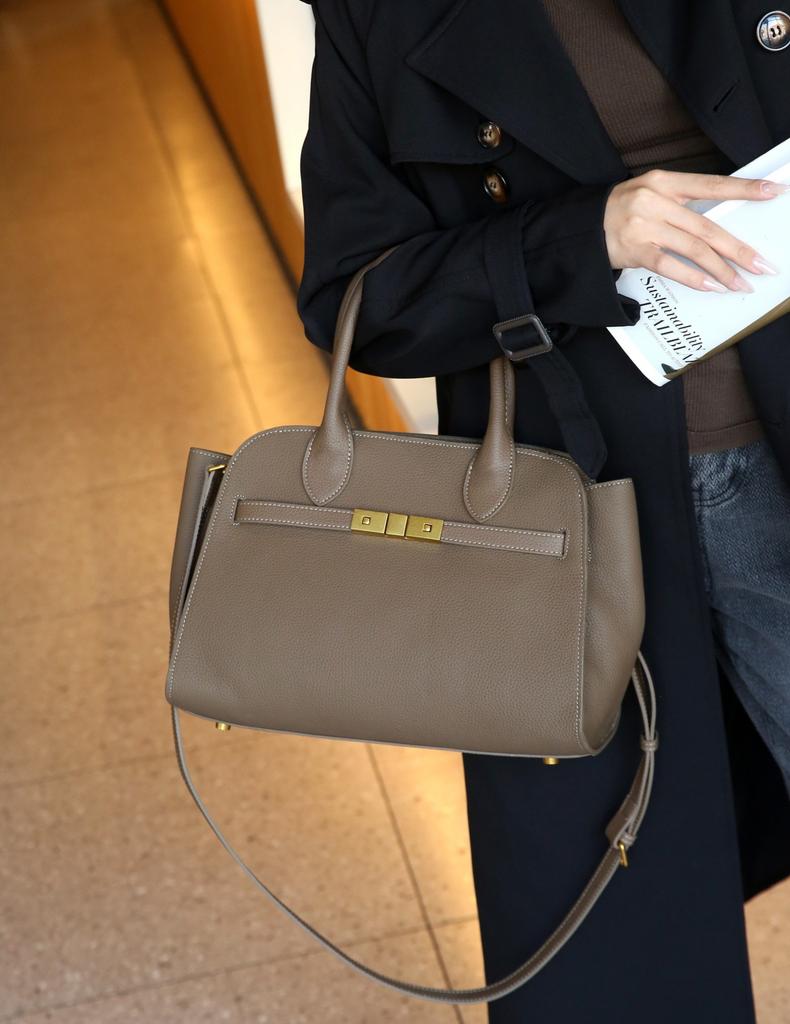 Genuine Leather Women's Bags, New Fashion Shell Bags, First-layer Cowhide Large-capacity Commuting Versatile Shoulder Handbags