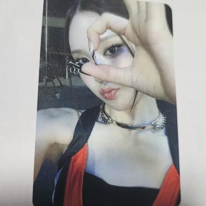 

Izuna Baekmin Mamma Mia Apple Music s Unreleased Photocard Fear Poca