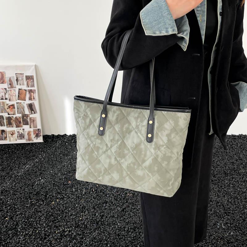 Simple oneshoulder tote bag, new student class largecapacity rhombus cotton bag, commuter bag