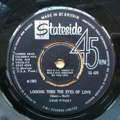 7inch Record GENE PITNEY - Looking Thru The Eyes Of Love SS420 Stateside 1965 UK Rock Used