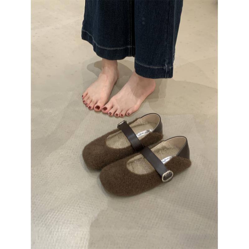 

Французские туфли Мэри Джейн на пушистой подошве для женской зимней обуви 2025 осень-зима новые бархатные лоферы с хлопком и бобами одинарные туфли 40