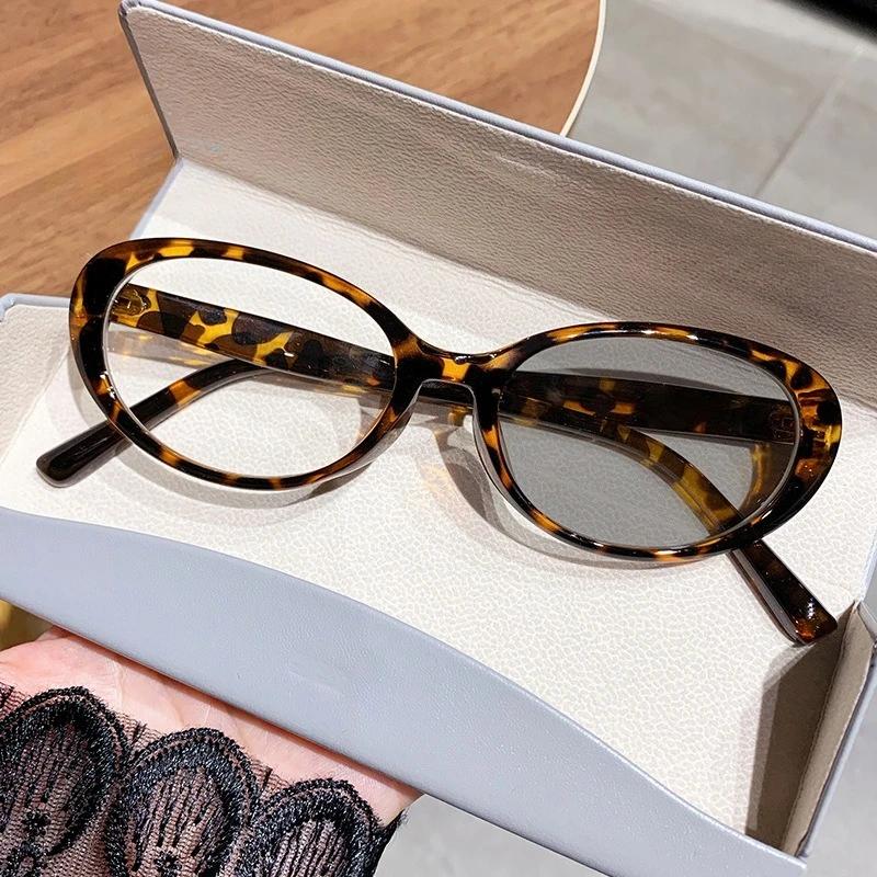 Fashionable Photochromic Myopia Glasses Retro Small Oval Women's INS Style HD Anti Blue Light Minus Diopter Eyeglasses