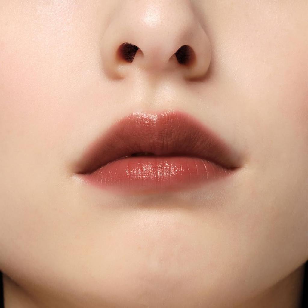 Batom Osaji Nuance suave para lábios sensíveis, mistura-se perfeitamente nos lábios, deixando-os com uma sensação e dá um batom brilhante 2g 15g [Proteção labial,