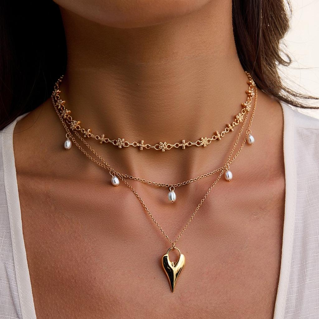 Minimally Designed Basic Multi-layer Gold Chain Imitation Pearl Tassel Necklace Popular Heart Pendant Women Alloy Jewelry Set