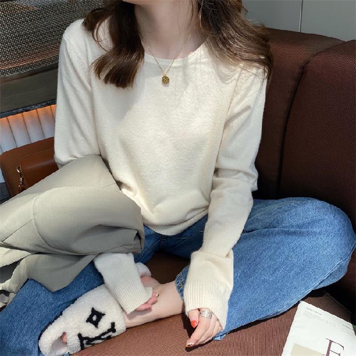 Women's Stylish Cashmere Sweater: Round Neck, Thin, Ideal for Spring & Autumn, 2025 Collection, Versatile Inner or Outer Wear.