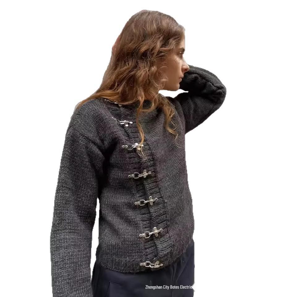 Retro Style Metal Buckle Knit Cardigan - Loose, Slimming, Versatile Sweater for Autumn and Winter