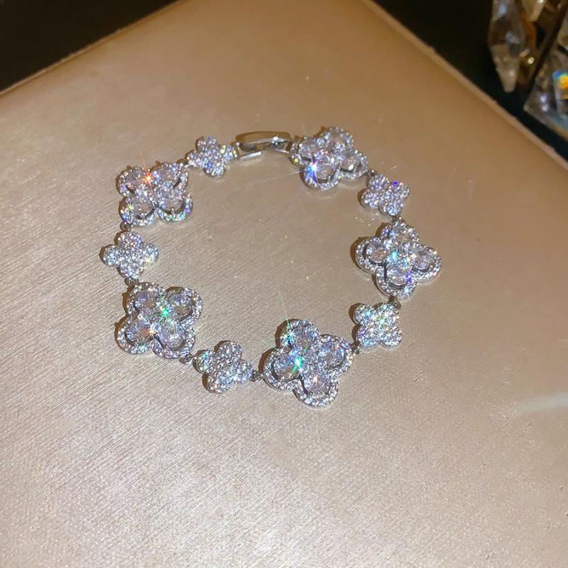 Colorful Zircon Square Buckle Bracelet: Elegant & Sweet Light Luxury Bangle for a High-End Fashion Touch