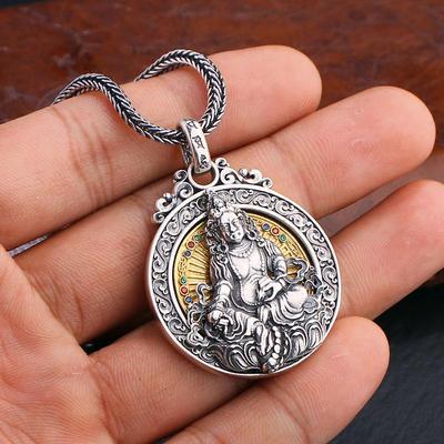 Retro thajský stříbrný amulet Buddhy s osmi strážnými bohy a šestimístnou mantrou