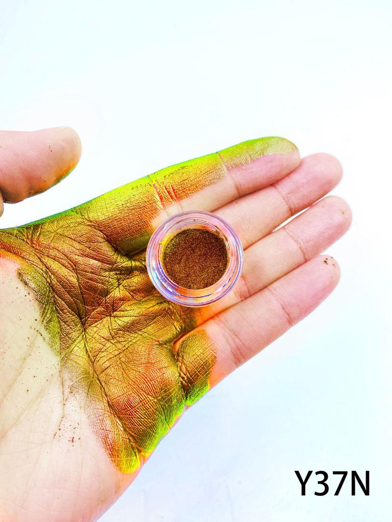 Chameleon Highlighter & Nail Art Magic Mirror Powder