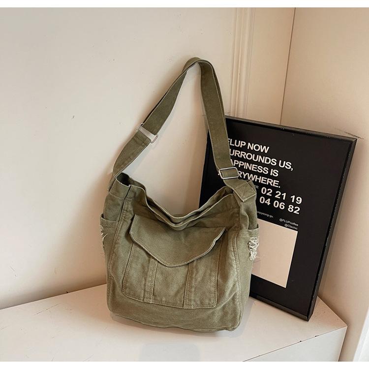 

Холщовая сумка женская большой вместимости 2025 новая летняя повседневная высококачественная текстура нишевая ленивый ветер сумка-мессенджер зелёный