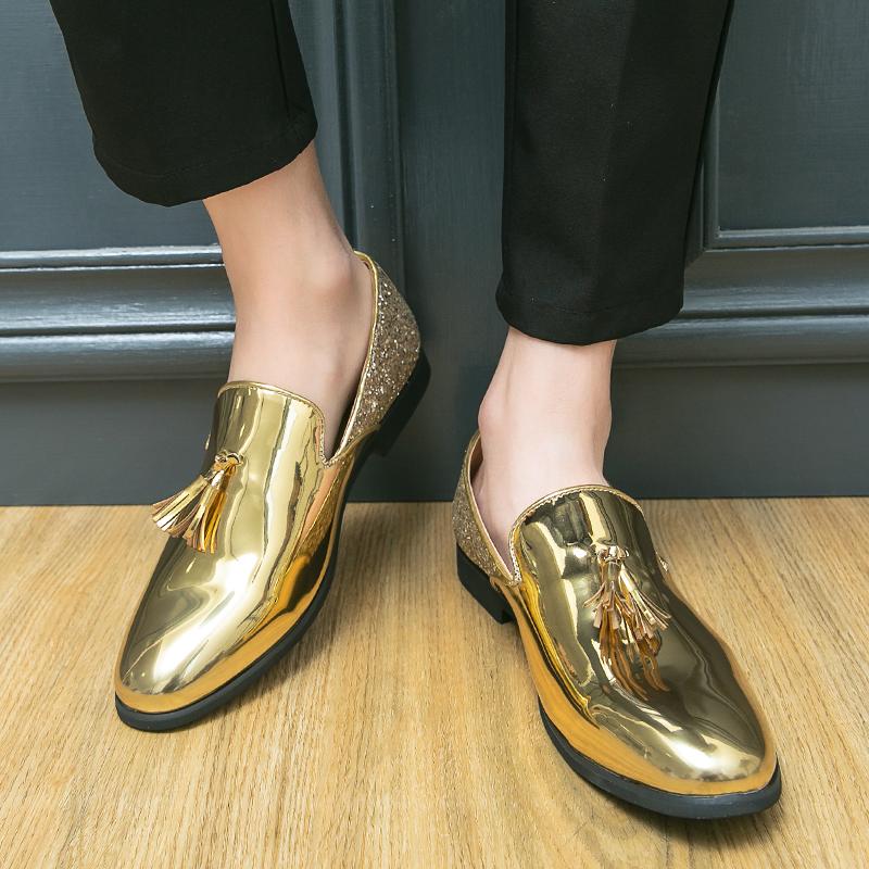 New Designer Men's British Pointed Tassel Sequin Wedding Dress Leather Shoes Moccasins Prom Homecoming Footwear Zapatos Hombre