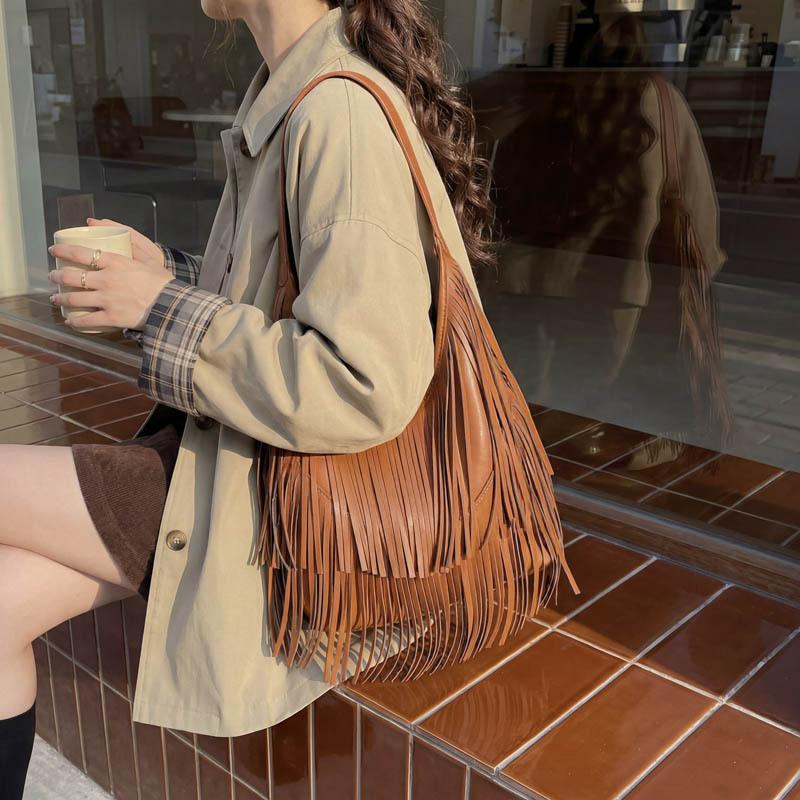 Tote Bag Vintage Tassel Shoulder Bag Women Commuter Large Capacity Bag