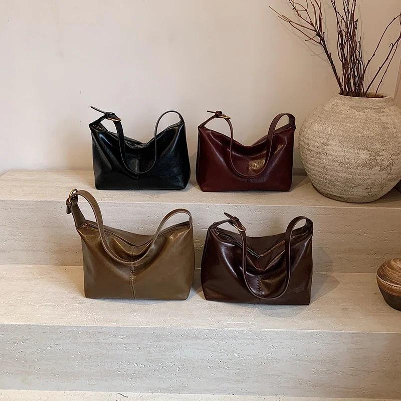 Fashi Solid Color PU Zipper Women's Shoulder Bag 2026 New Soft Versatile Simple Handbag Large Capacity Popular Crossbody Bags