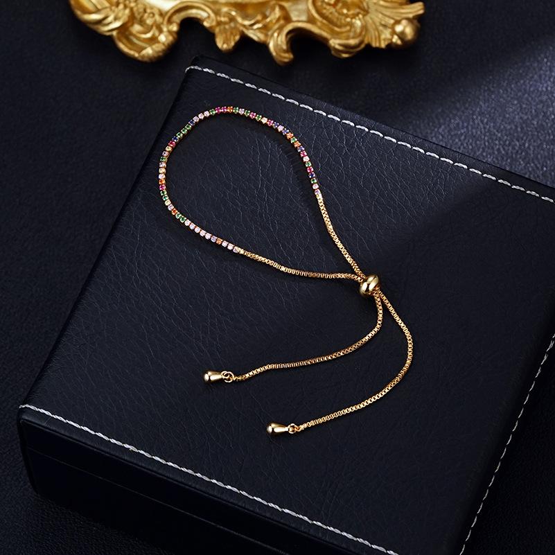 Exquisites vergoldetes Zirkonia-Pavé-Armband mit fortschrittlichem Ausziehdesign