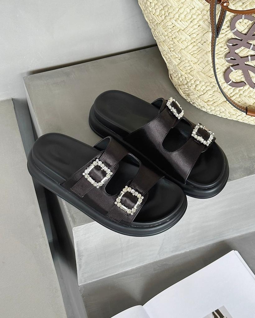 Korean Version of Casual Rhinestone Buckle Thick-soled Sandals, Niche Soft-soled Comfortable Beach Sandals with Slippers