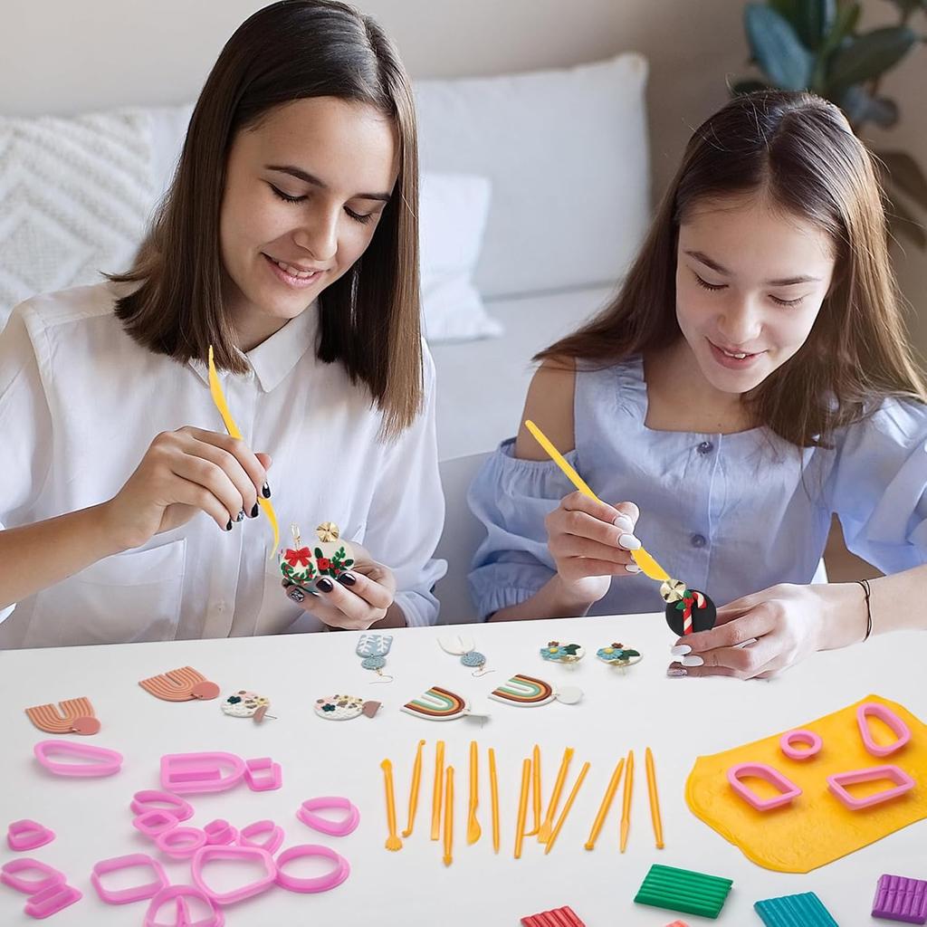 Tonohrringe Herstellungsset, Polymer Ton Ohrringschneider mit Ohrringringen und Haken DIY Schmuckherstellungsset für Frauen Geburtstag Weihnachten Geschenk, 24 Farben