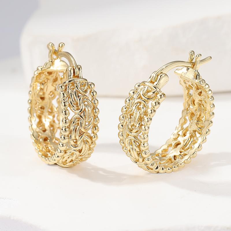 Classic Hand Carved Golden Plated Hollowed Hoop Earrings for Women Vintage Gorgeous Banquet Vacation Jewelry Accessories