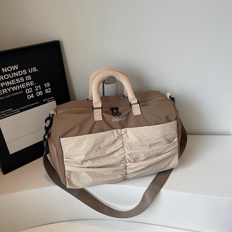 

Women s Sports & Fitness Bag: Wet/Dry Swim Bag, Large Capacity, Handheld, for Short Trips & Business Travel хакі