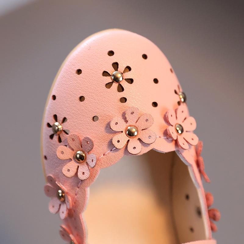 New Sandal Summer Fashion Simple Girl Shoes Non Slip Comfort Flat Kids Sandals Exquisite Elegant Lightweight Retro Princess Shoe