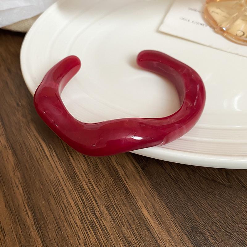 Luxuriöses europäisches & amerikanisches geometrisches offenes Acryl-Armreif-Armband