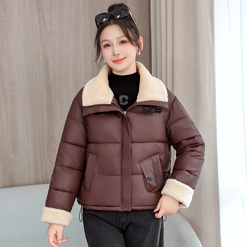 

Женская короткая зимняя куртка с лацканами из овечьей шерсти M красный