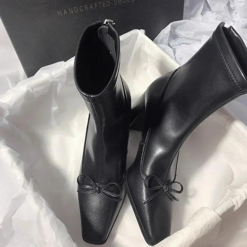 2025 Hot Sale Damesko Bakglidelås Dame Støvletter Sløyfeknute Ensfarget Moderne Støvletter Damer Nye Firkantet Tå Ankelstøvletter