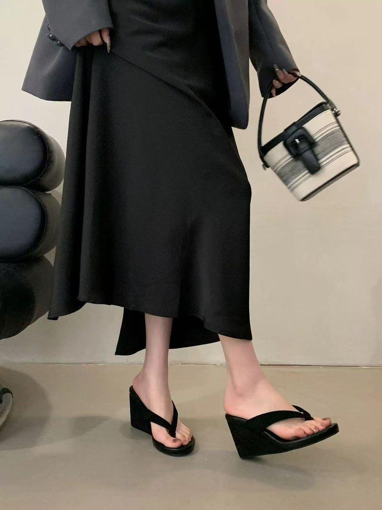 Small man increases height leopard print pinch foot flip-flops female summer wear thick-soled wedge heels high heels thick heel Roman sandals