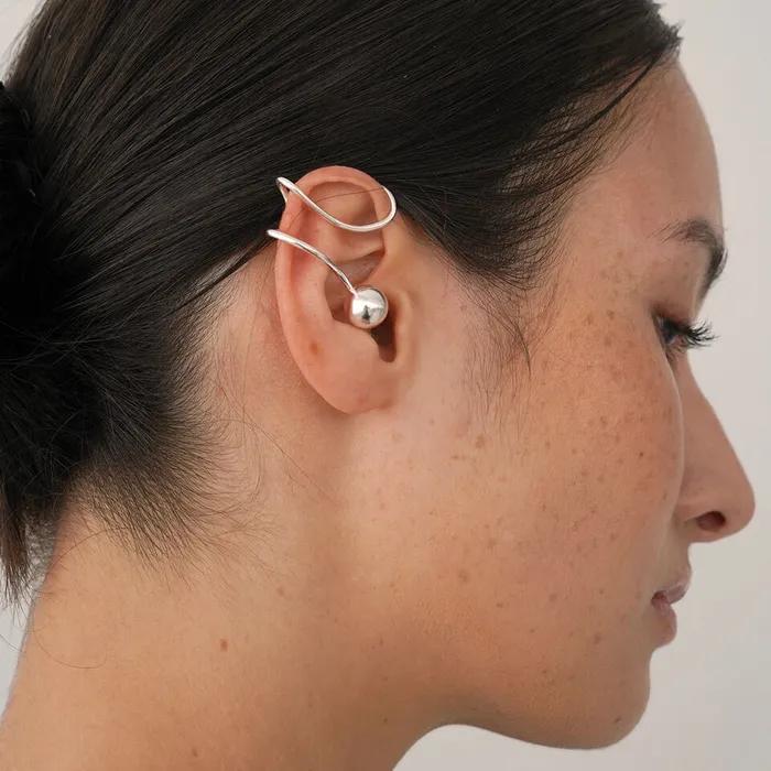 Curve Motion - Ear Cuff 05
