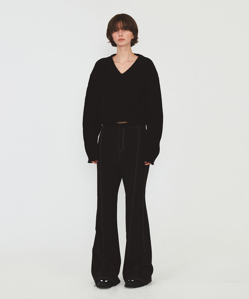 Daiaegeuneol Cotton V Neck Knit (Black)