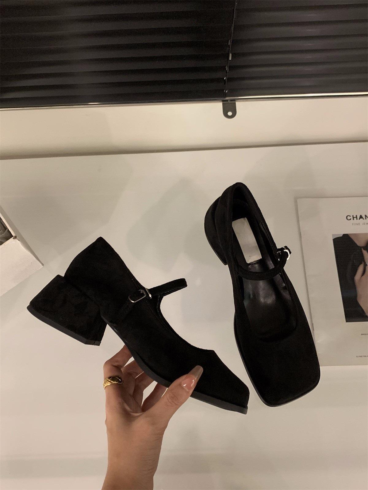 

Французские туфли на среднем и высоком каблуке в стиле ретро из замши с леопардовым принтом, женская обувь 2025 года, новые весенне-осенние туфли Мэри Джейн с квадратной головкой, маленькие кожаные туфли 39 чёрный