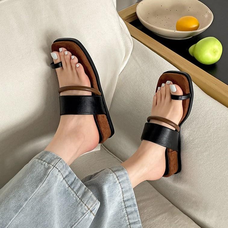 Fashion Temperament Retro French Wedge Heel One-word Slippers Women's Summer Wear 2025 New Versatile Roman Cool Slippers
