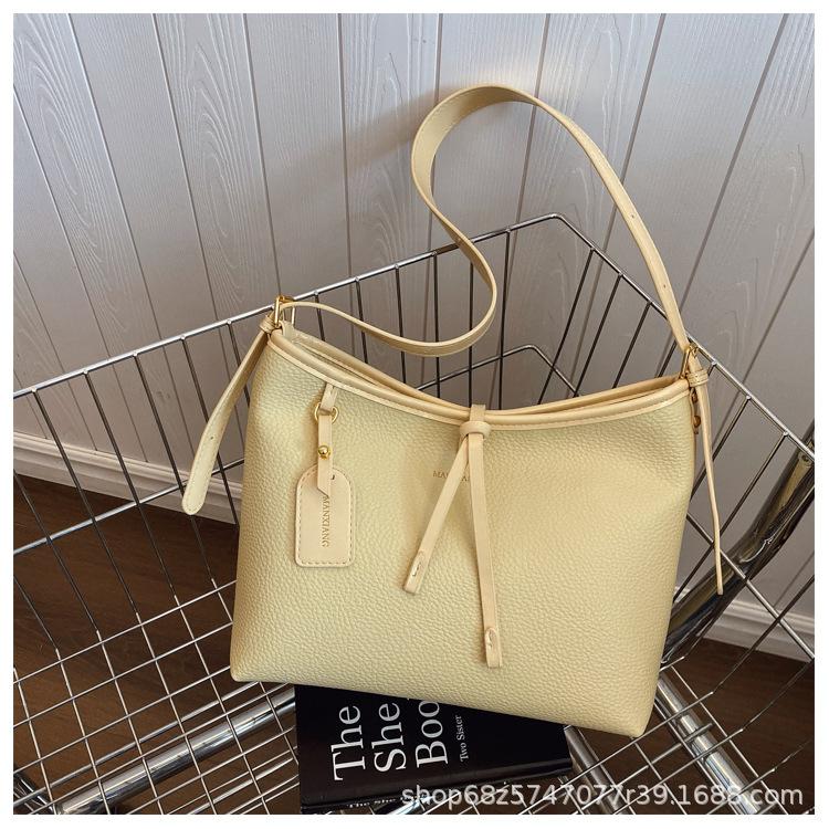 This year's popular bag women's 2025 new fashion versatile shoulder bag large capacity high sense messenger tote bag