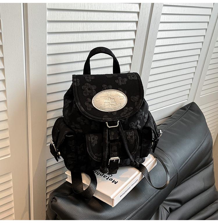 

Рюкзак женский 2025 Новая мода Рюкзак в стиле колледжа Универсальная сумка для отдыха и путешествий большой вместимости чёрный