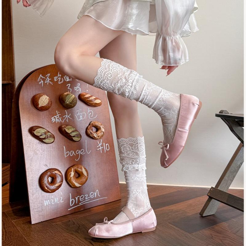 1 Pair Women'S Jk  Thin Material Fishnet Socks Hollow Edge Comfortable Calf Socks Spring Summer Lace Design Trim Socks